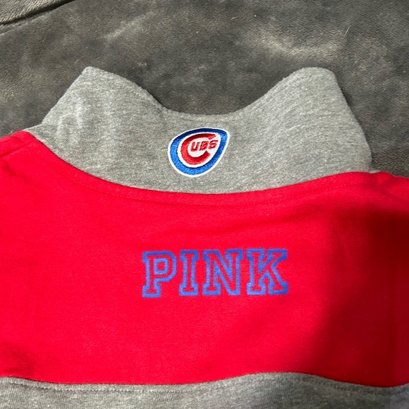 VS Pink Chicago Cubs pullover medium - Picture 4 of 6